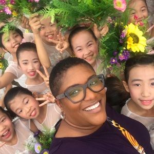 Meet your Posher, Dee